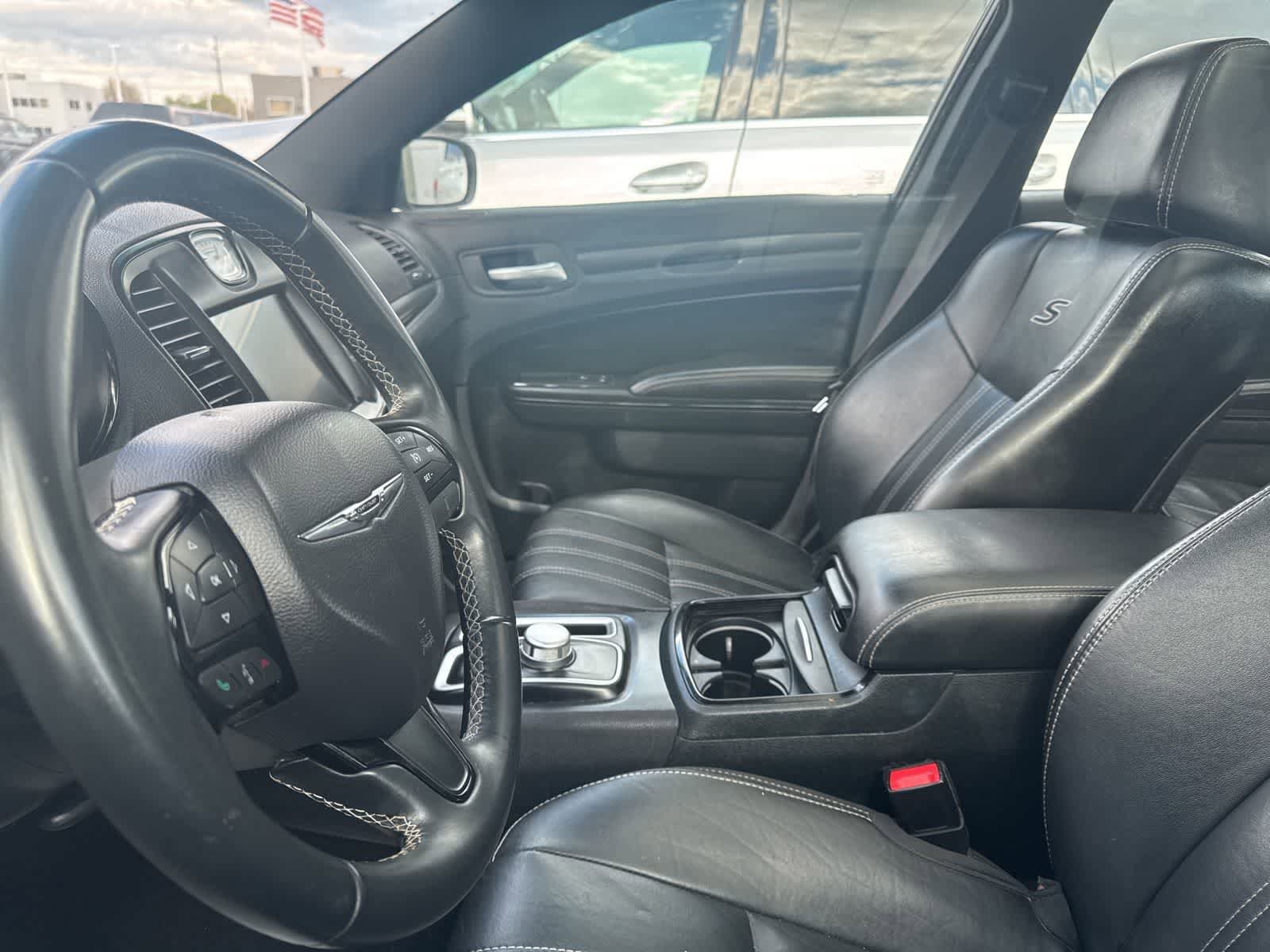 Used 2016 Chrysler 300 S w/ 300S Premium Group AWD/4WD image 32