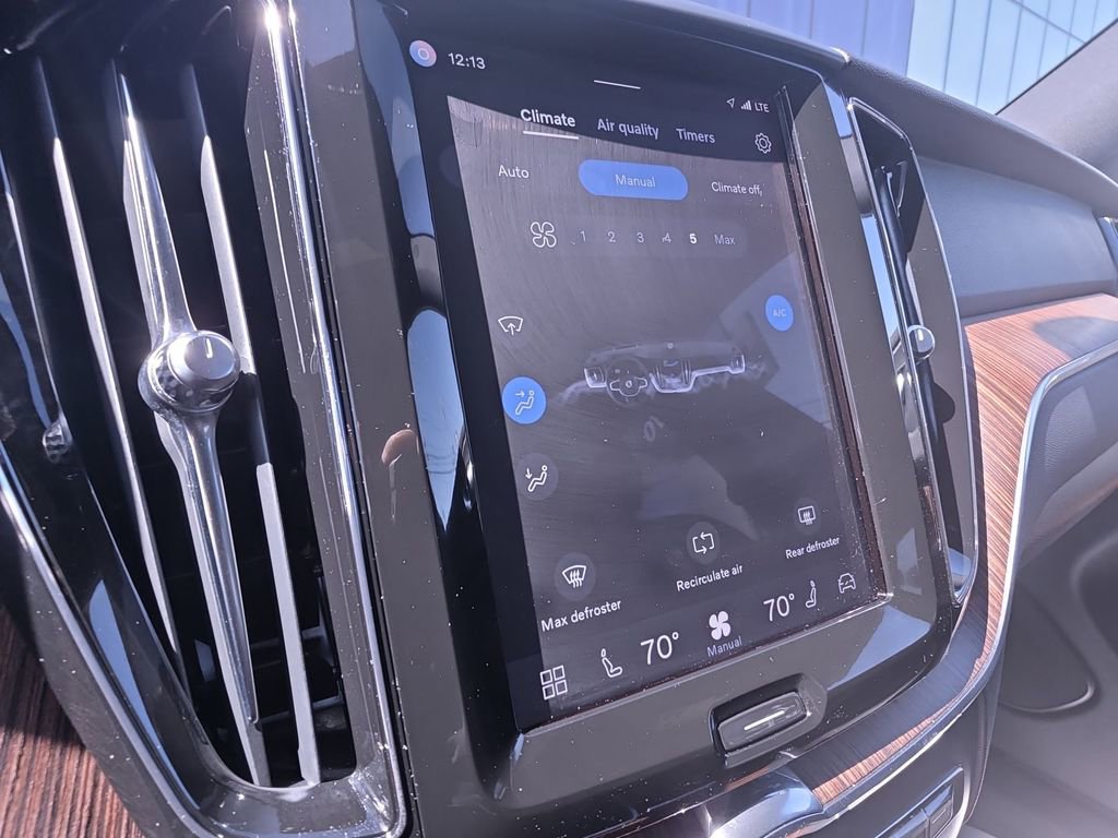 Used 2023 Volvo XC60 B5 Plus w/ Protection Package Premier image 23