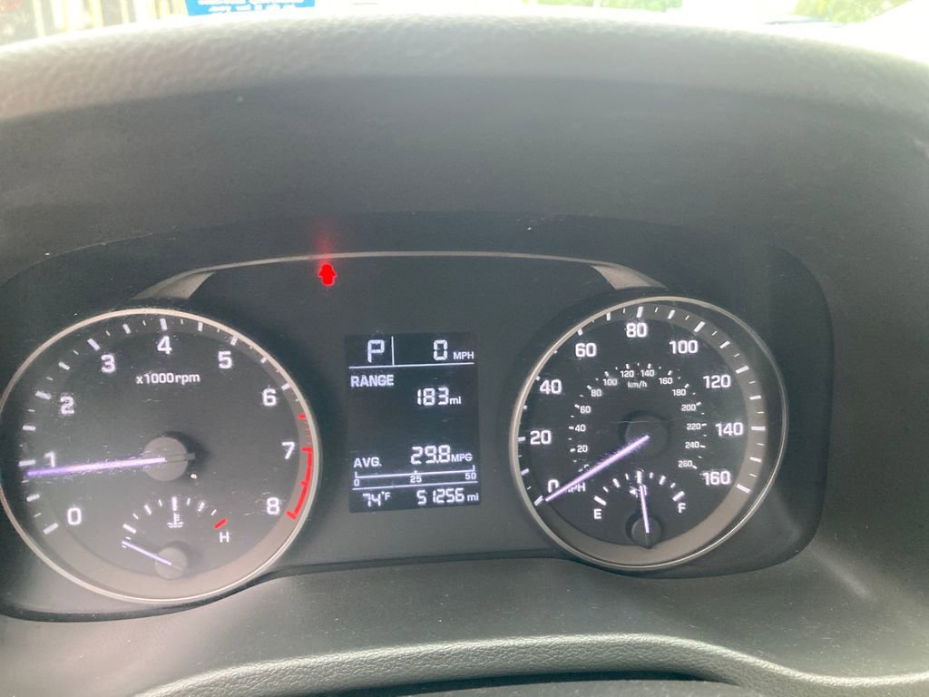 Used 2018 Hyundai Elantra SE image 19