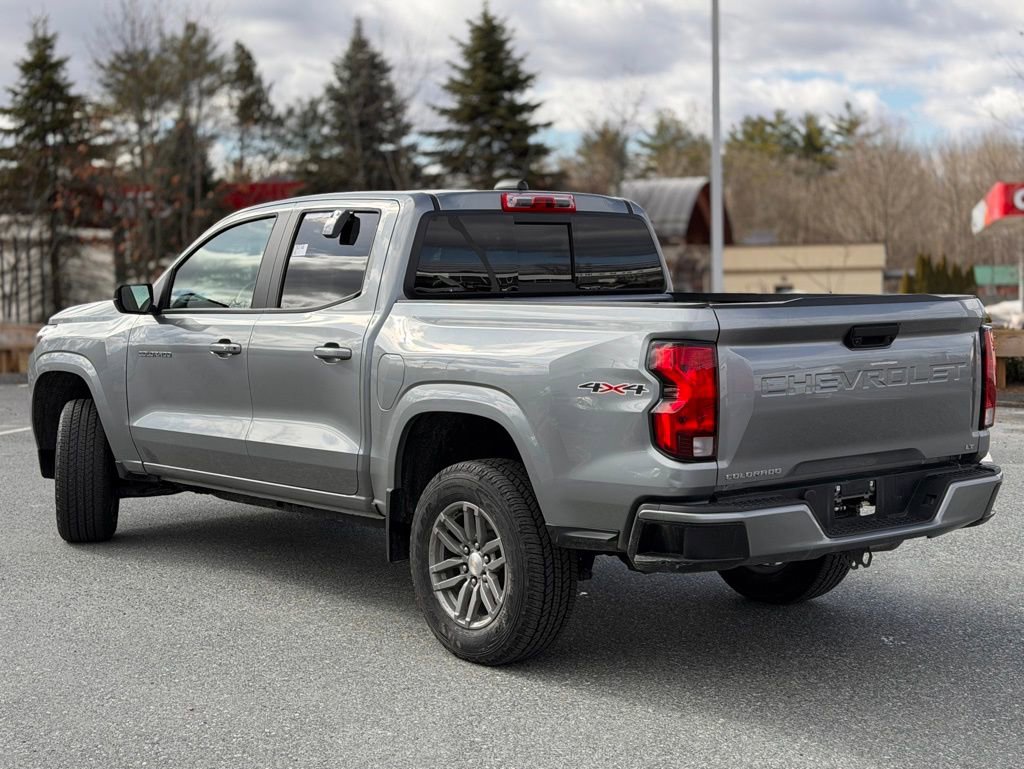 Used 2024 Chevrolet Colorado LT w/ LT Convenience Package AWD/4WD image 3