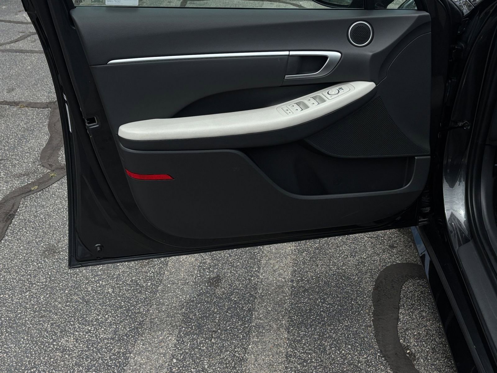 Used 2025 Hyundai Sonata SEL FWD image 22