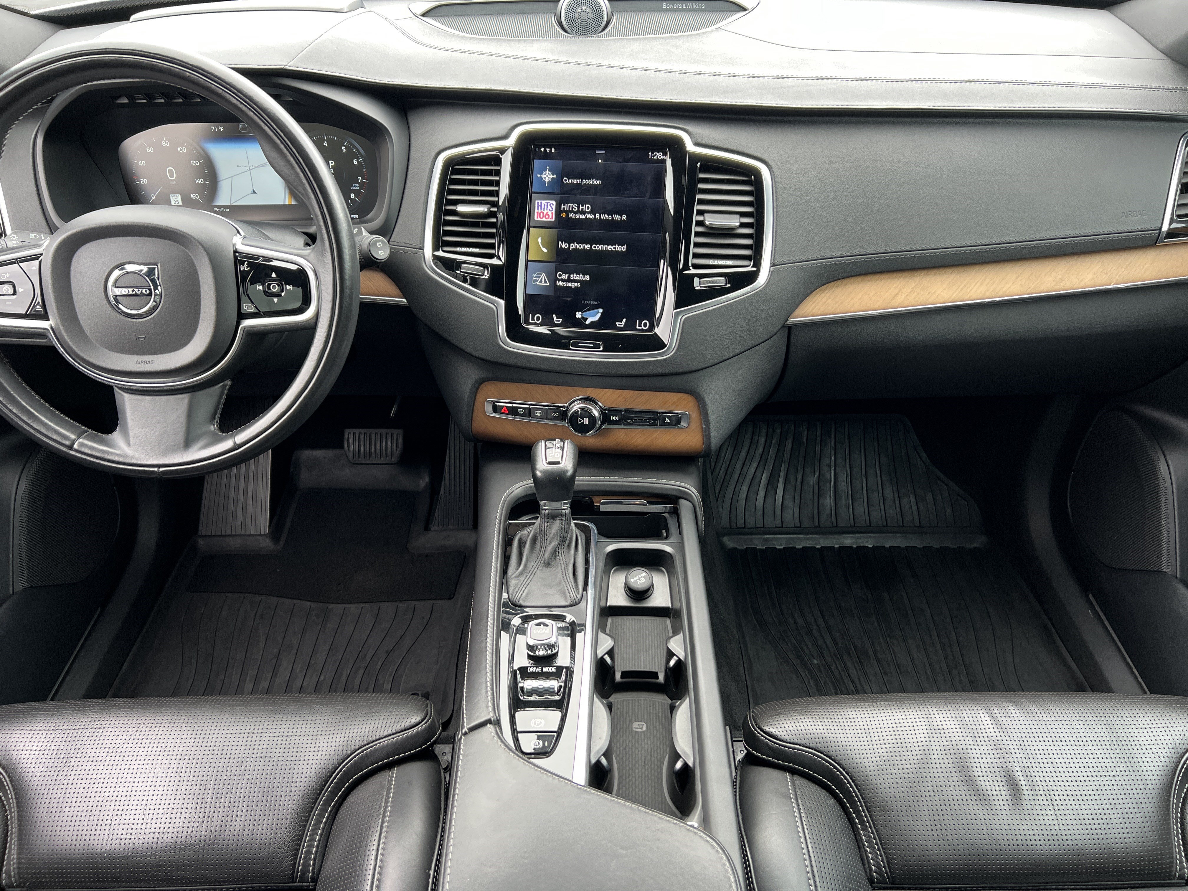 Used 2016 Volvo XC90 T6 Inscription w/ Vision Package AWD/4WD image 36