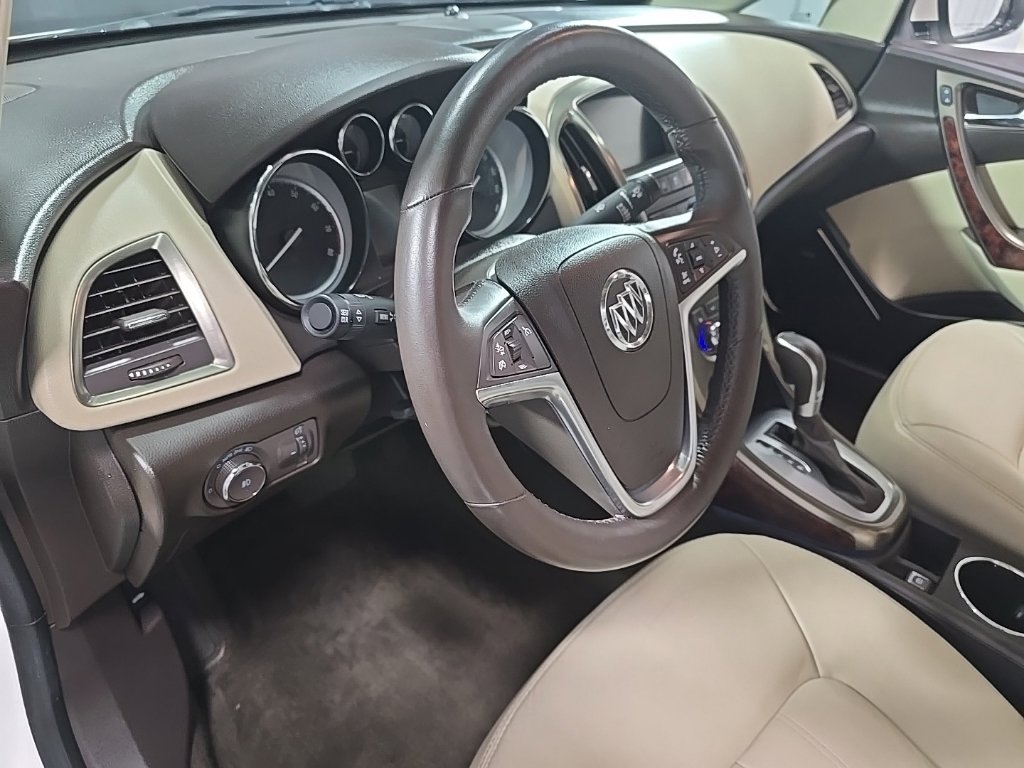 Used 2014 Buick Verano Leather FWD image 19