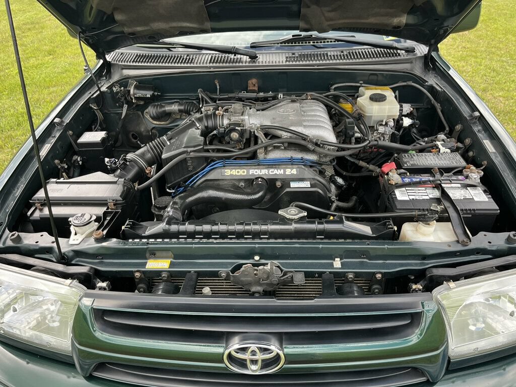 Used 2001 Toyota 4Runner SR5 AWD/4WD image 87