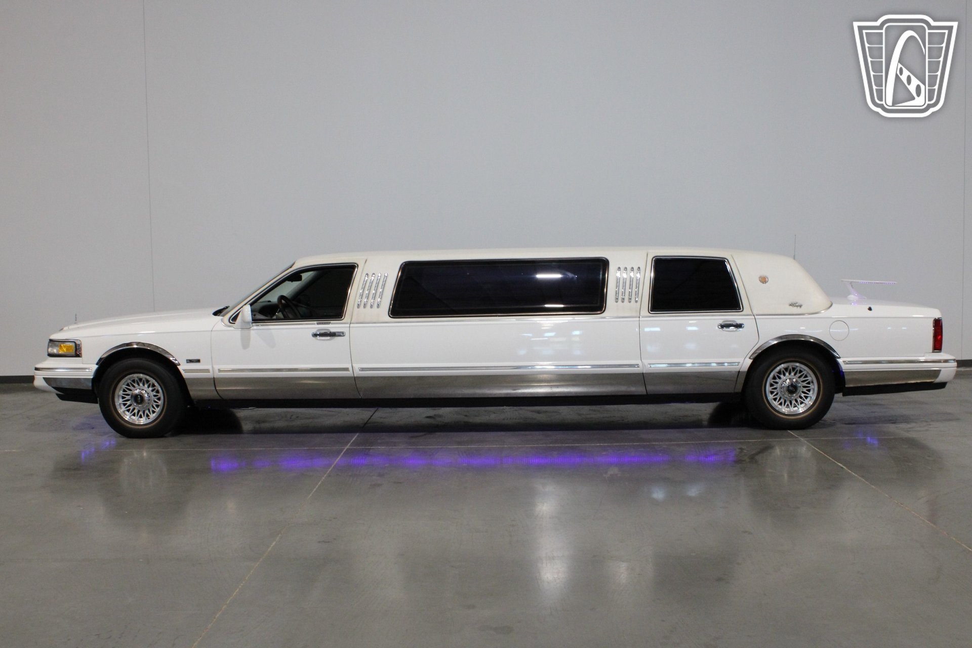 Used 1996 Lincoln Town Car Executive image 29