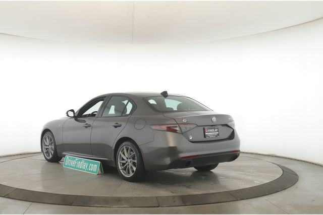 Used 2024 Alfa Romeo Giulia Ti AWD/4WD image 8