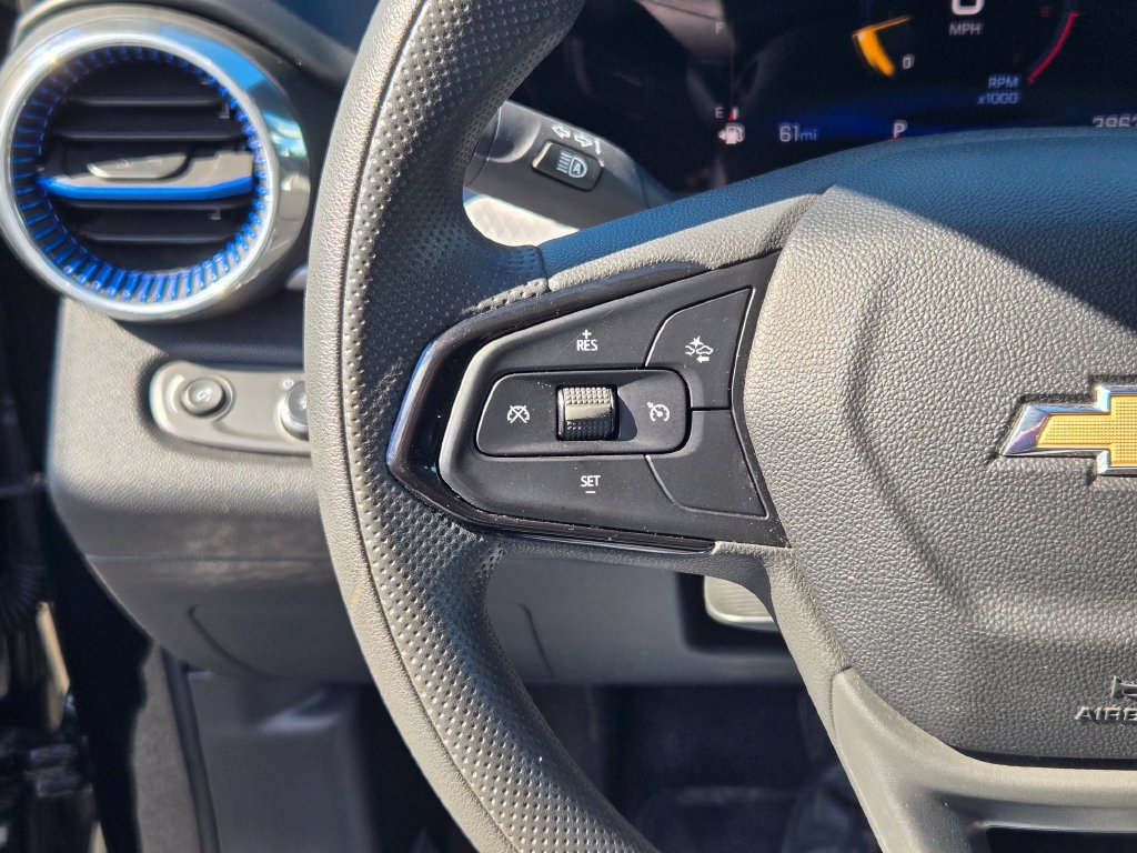 Used 2025 Chevrolet Trax LT FWD image 37