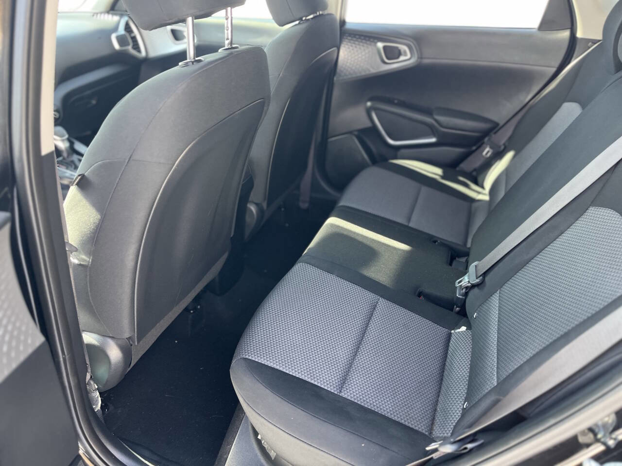 Used 2021 Kia Soul LX image 7