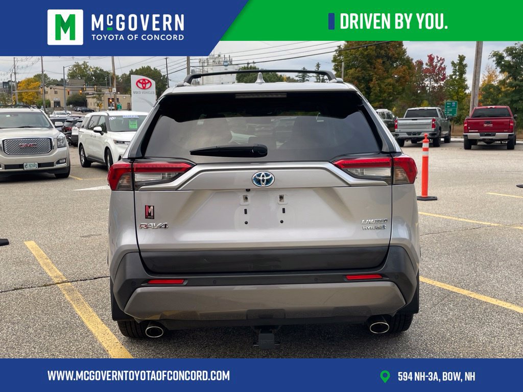 Used 2020 Toyota RAV4 Limited AWD/4WD image 4