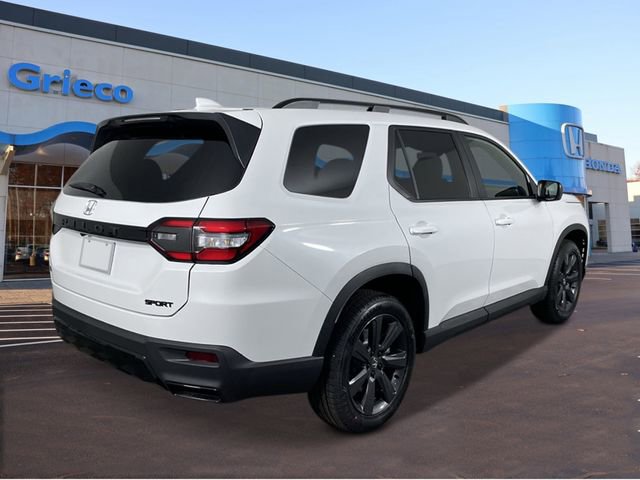 New 2026 Honda Pilot Sport image 5