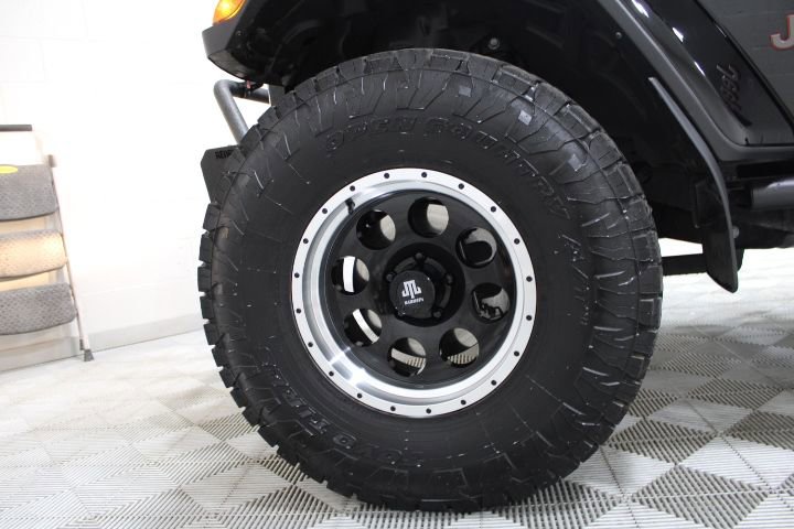 Used 2023 Jeep Gladiator Mojave w/ Cold Weather Group AWD/4WD image 45