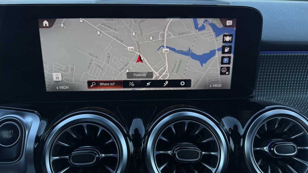 Used 2022 Mercedes-Benz EQB 300 4MATIC image 43