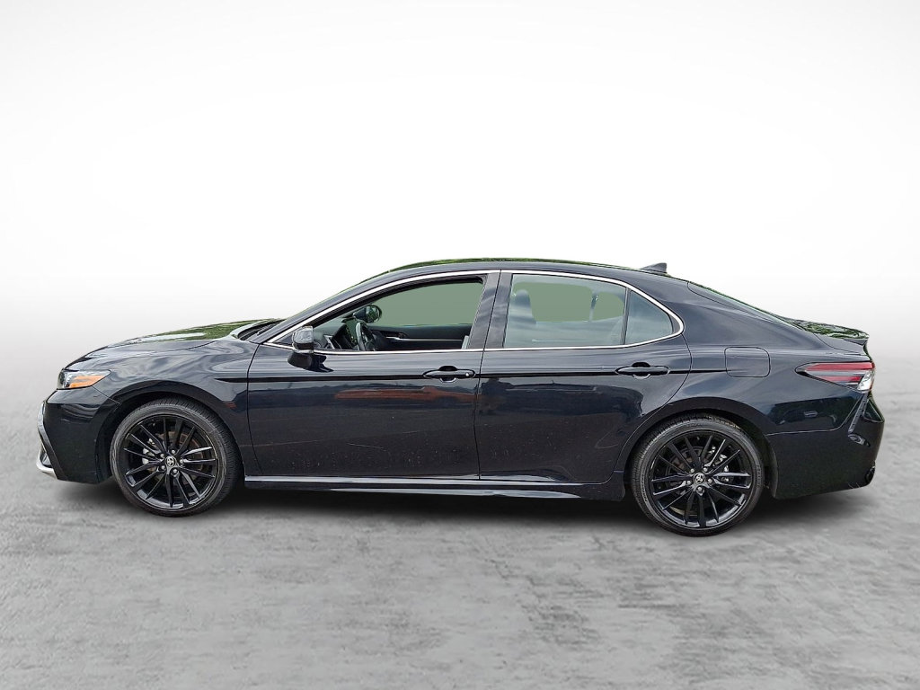 Used 2024 Toyota Camry XSE FWD image 2