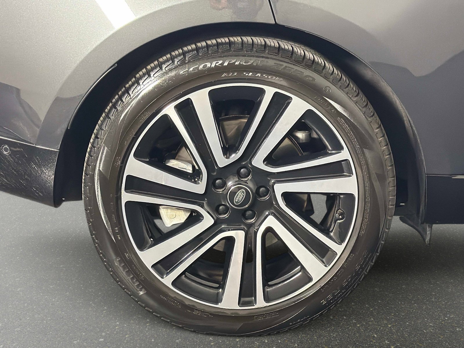 Used 2023 Land Rover Range Rover SE image 18