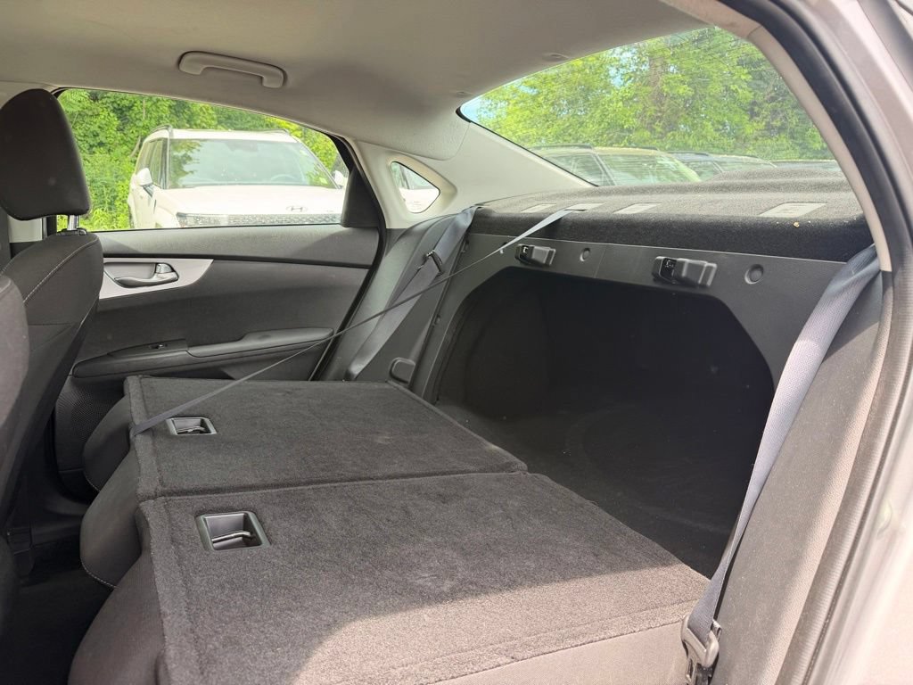 Used 2024 Kia Forte LXS FWD image 31