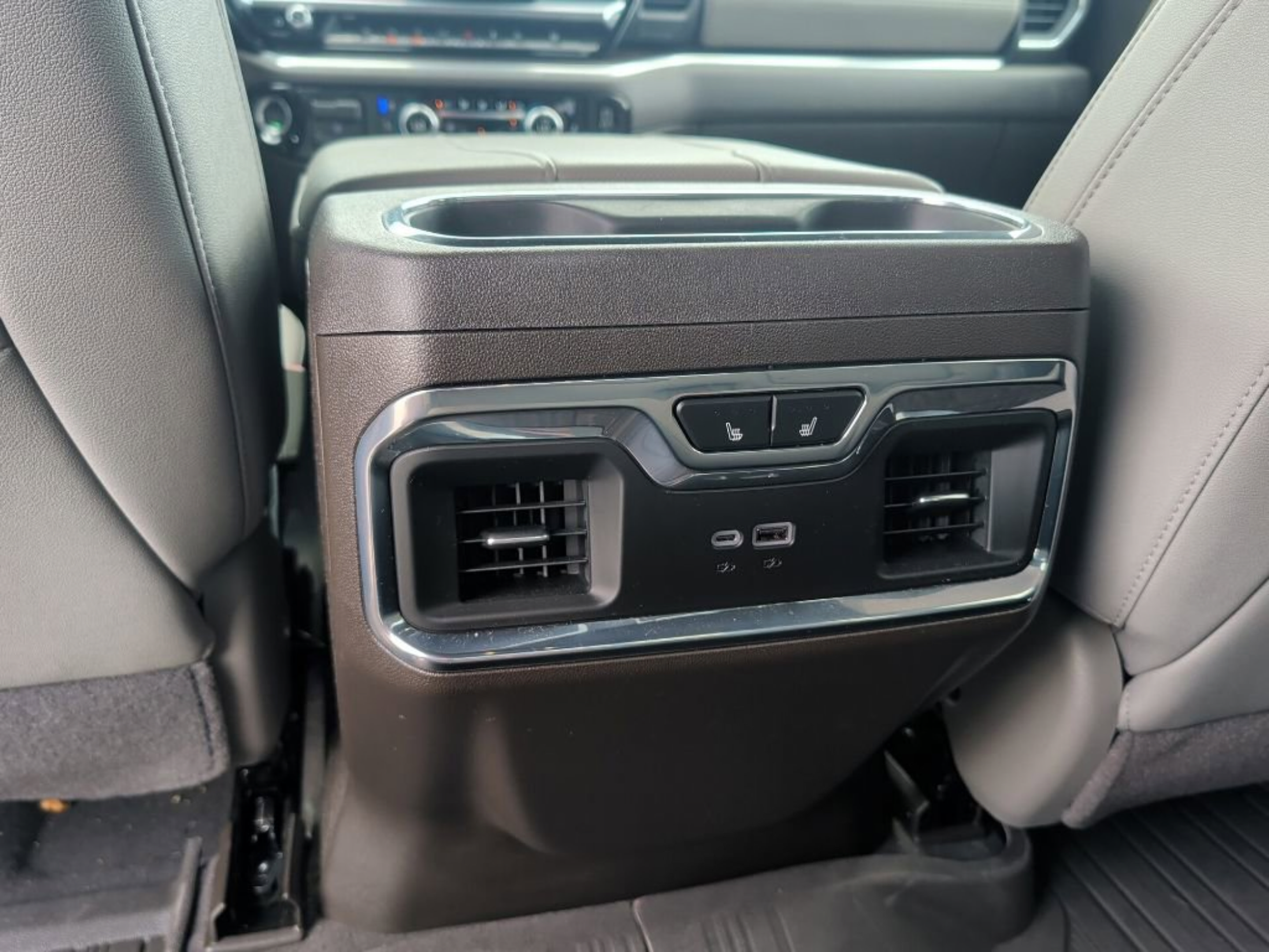 Used 2025 GMC Sierra 1500 SLT w/ SLT Premium Plus Package AWD/4WD image 38