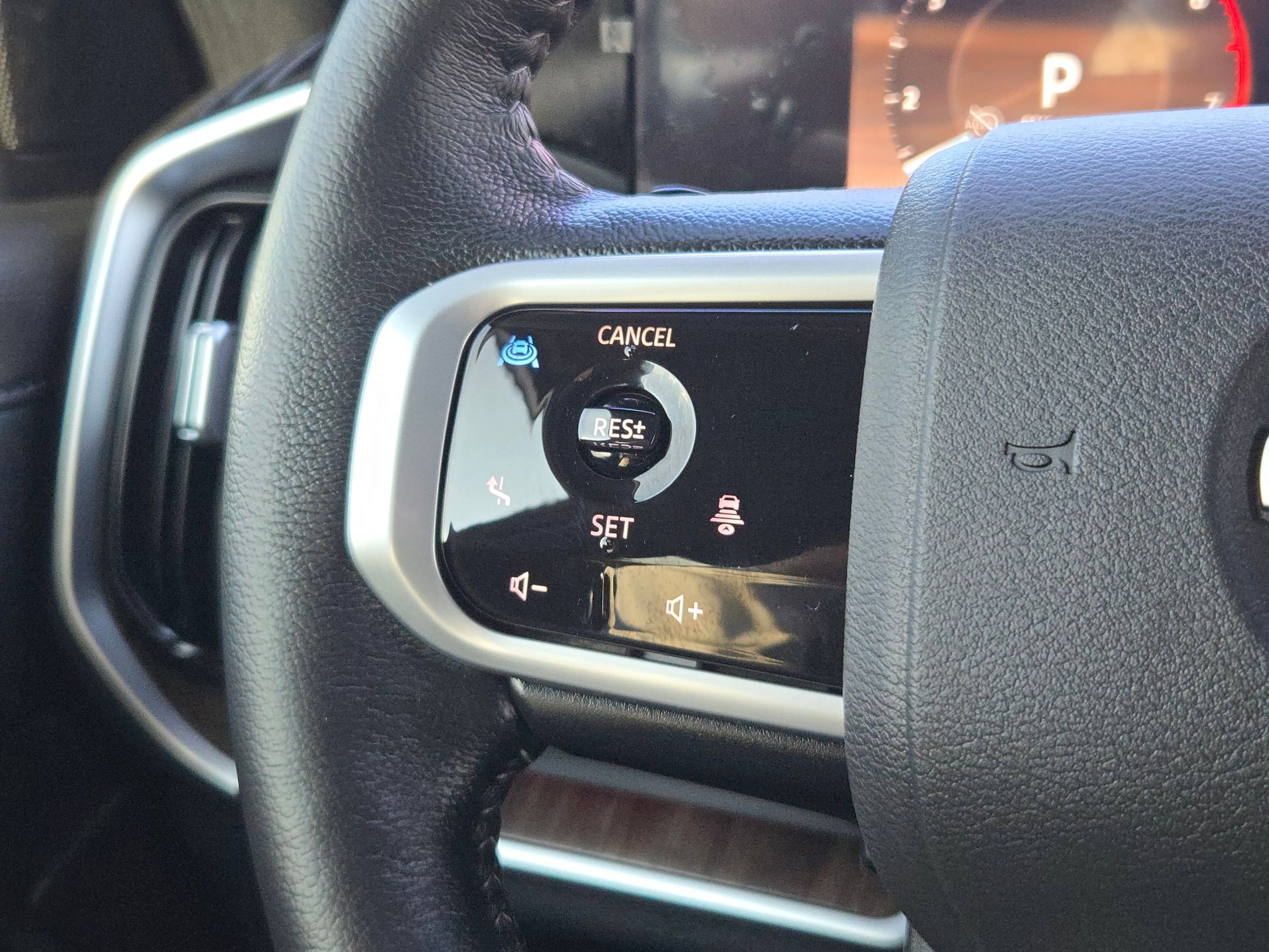 Certified 2025 Nissan Armada SL w/ Captain's Chari Seat Package image 22