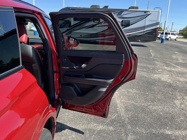 New 2025 Lincoln Corsair Reserve w/ Equipment Group 202A image 15