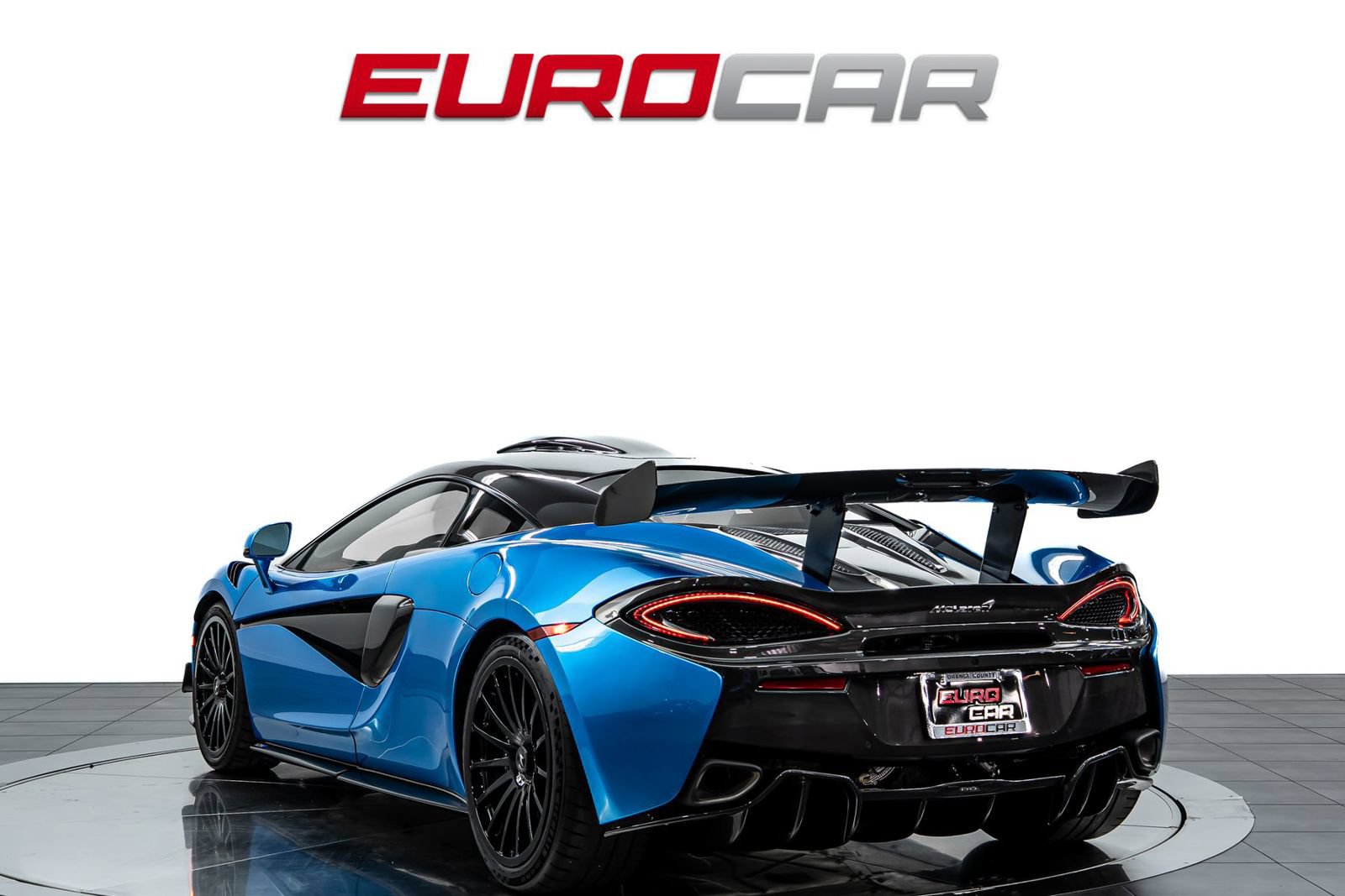 Used 2020 McLaren 620R RWD image 3