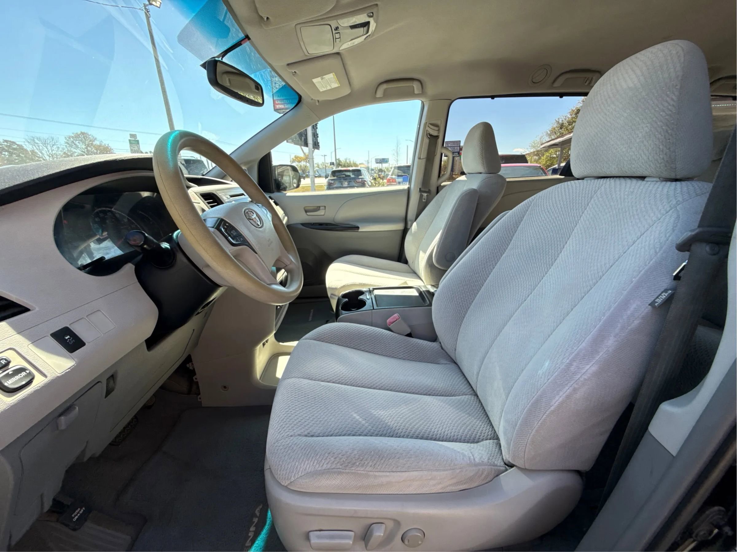 Used 2011 Toyota Sienna LE image 11