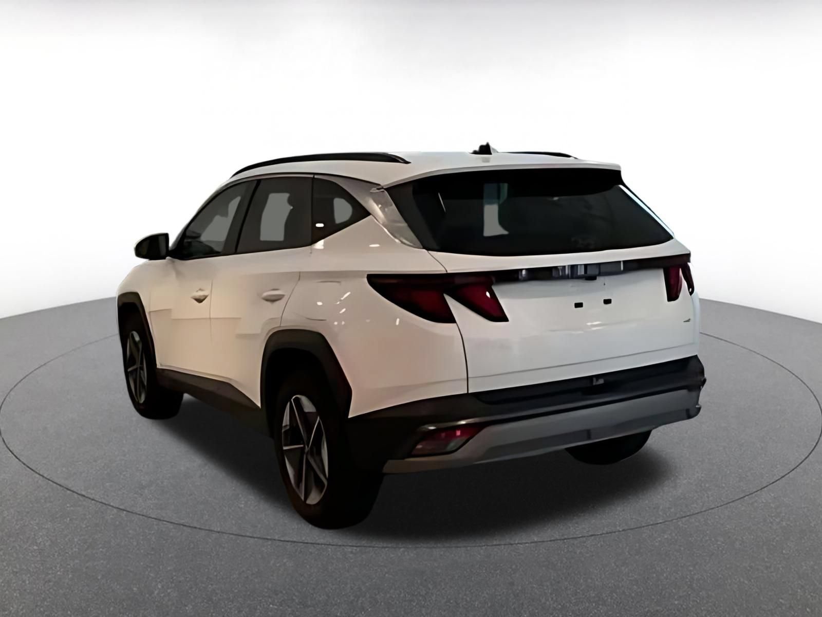 Used 2025 Hyundai Tucson SEL AWD/4WD image 15