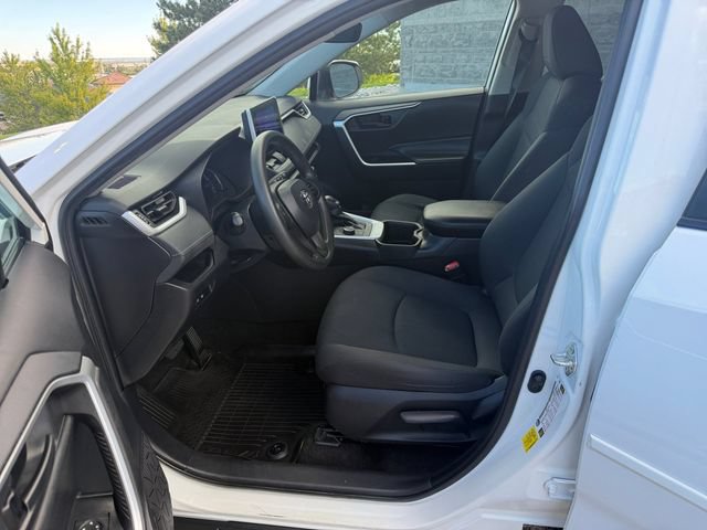 Certified 2024 Toyota RAV4 LE AWD/4WD image 27