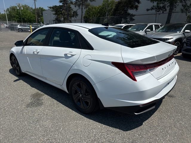Used 2023 Hyundai Elantra Blue FWD image 16