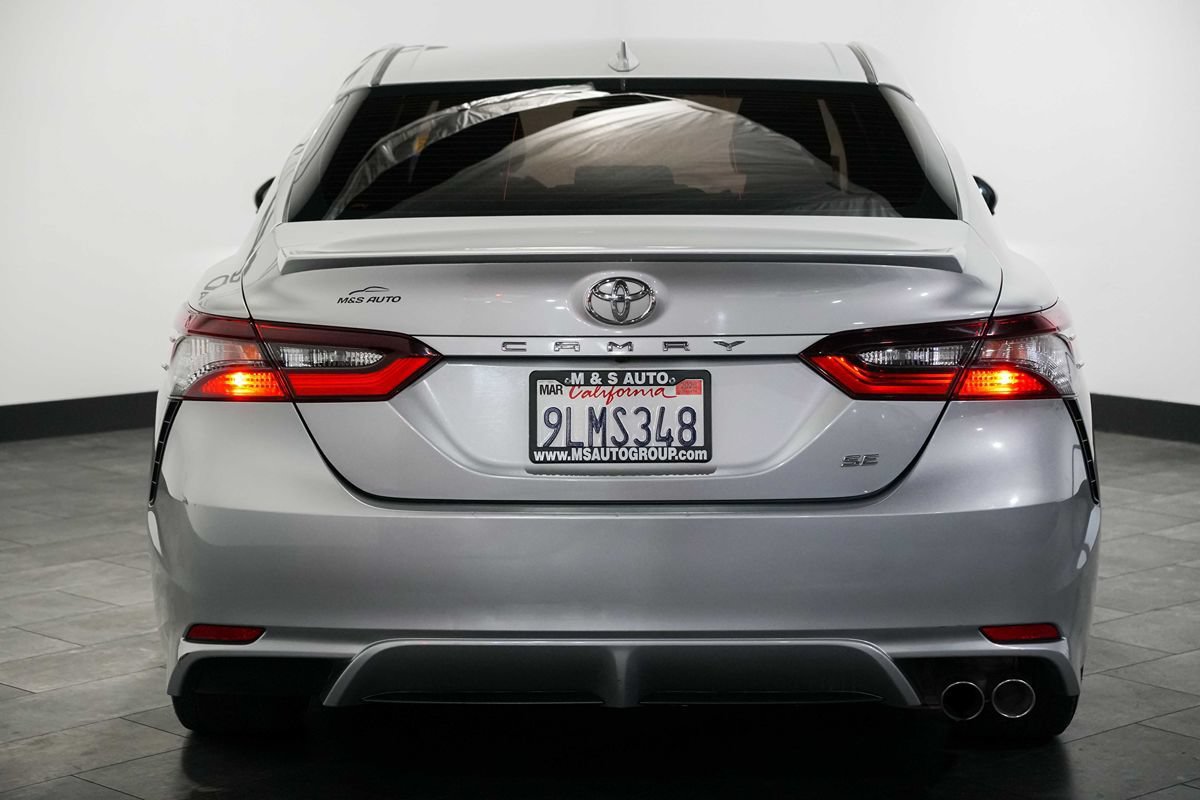 Used 2021 Toyota Camry SE FWD image 5