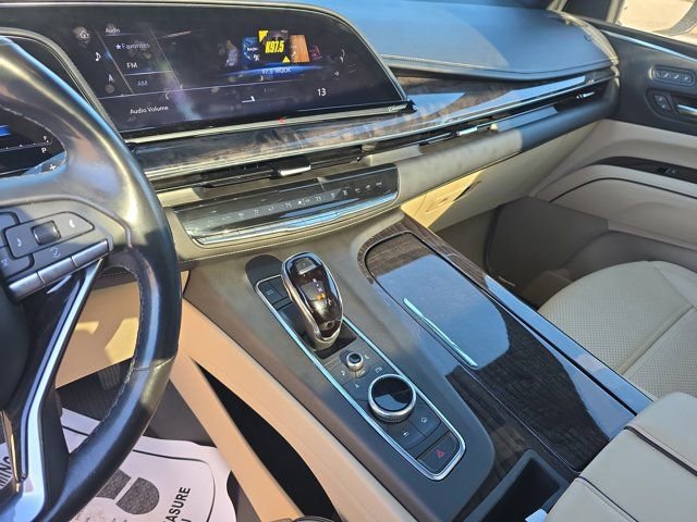 Used 2021 Cadillac Escalade Premium Luxury image 24