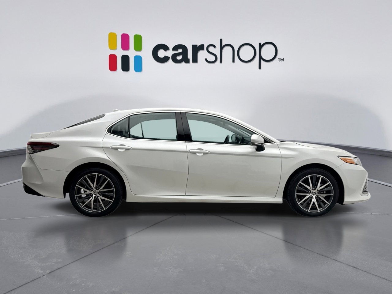 Used 2024 Toyota Camry XLE w/ Cold Weather Package image 6