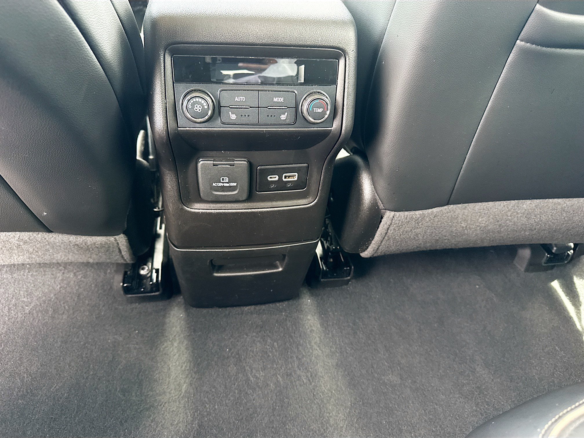 Used 2023 GMC Acadia Denali w/ Black Diamond Edition FWD image 19