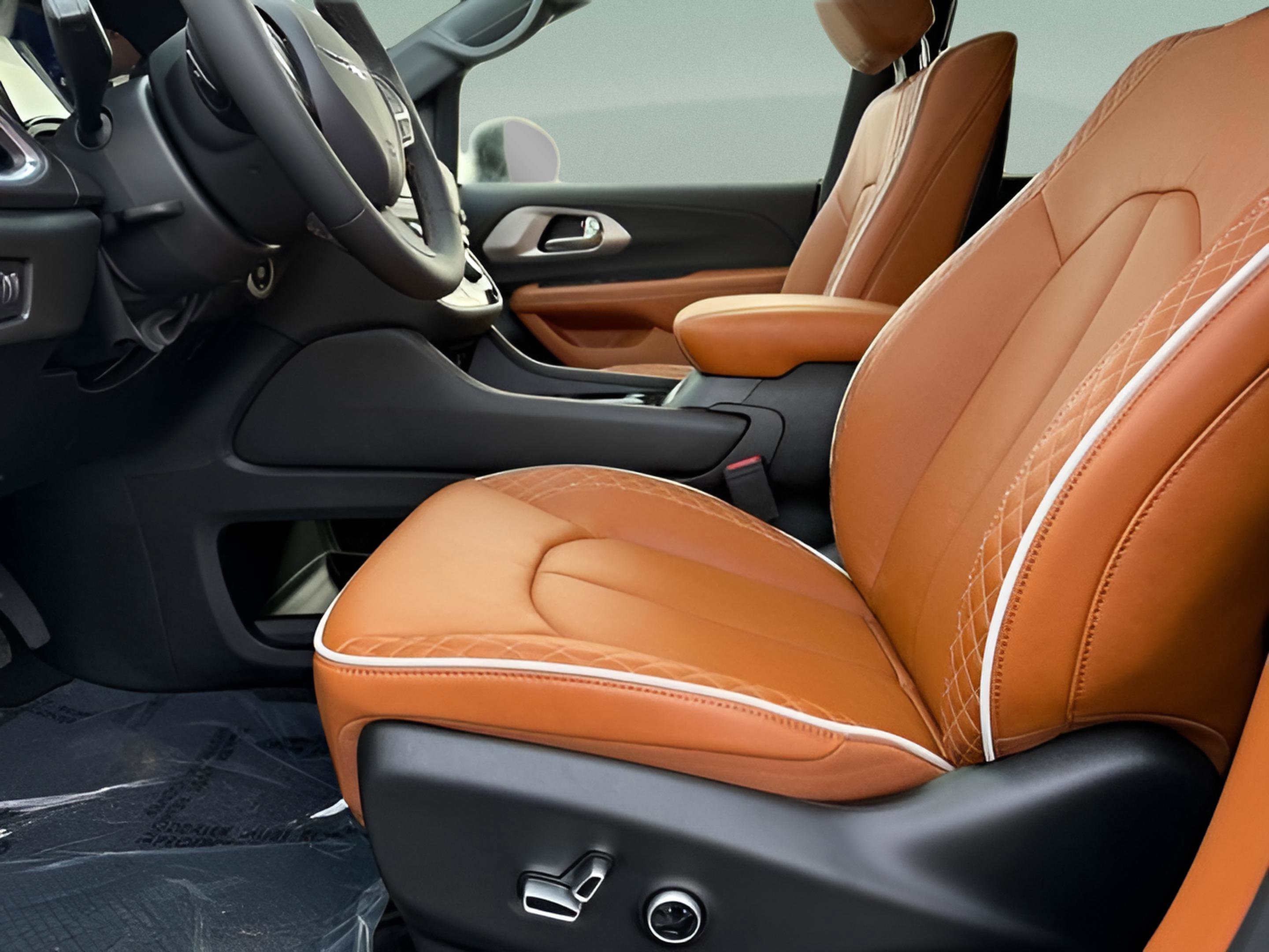 New 2026 Chrysler Pacifica Pinnacle image 16