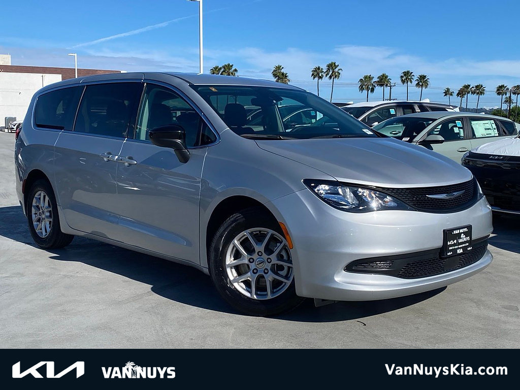 Used 2024 Chrysler Voyager LX FWD image 1
