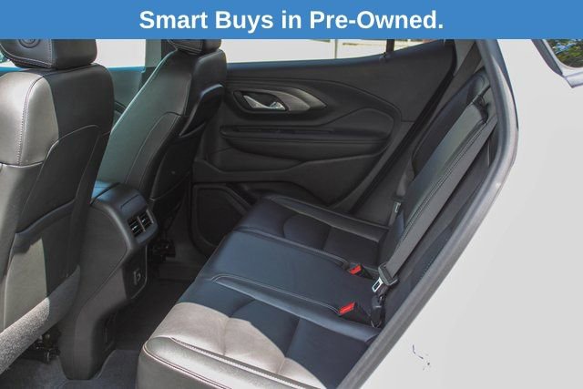 Used 2024 GMC Terrain SLT image 15