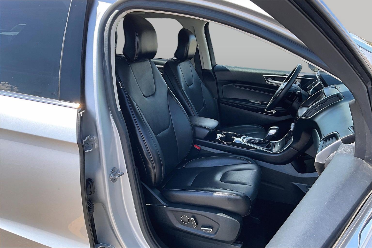 Used 2017 Ford Edge Titanium AWD/4WD image 7