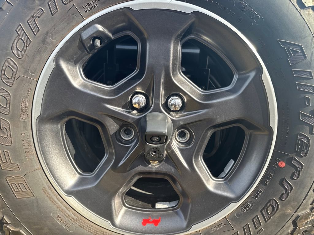 Used 2021 Jeep Wrangler Sport image 40