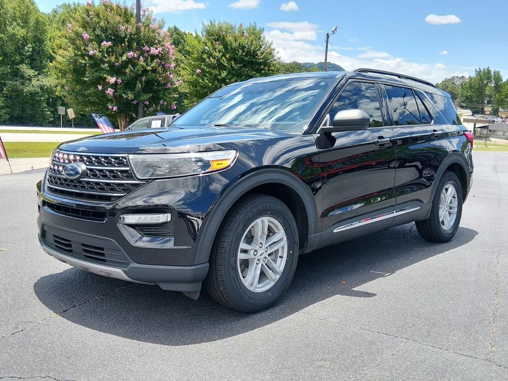 Used 2023 Ford Explorer XLT w/ Equipment Group 202A RWD image 8