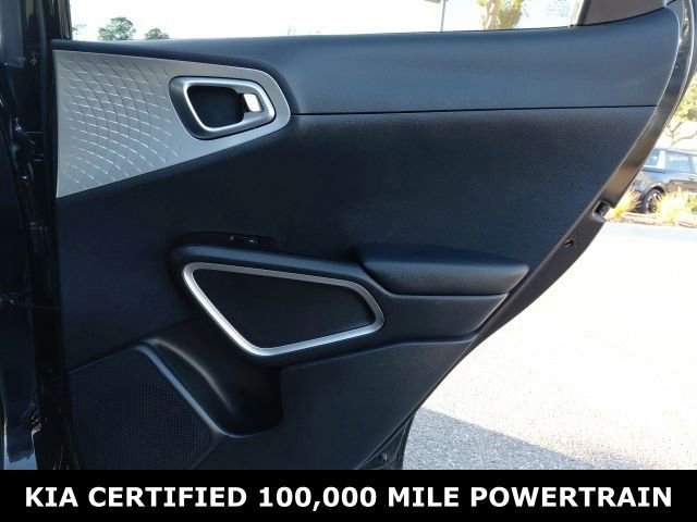Certified 2025 Kia Soul LX FWD image 24