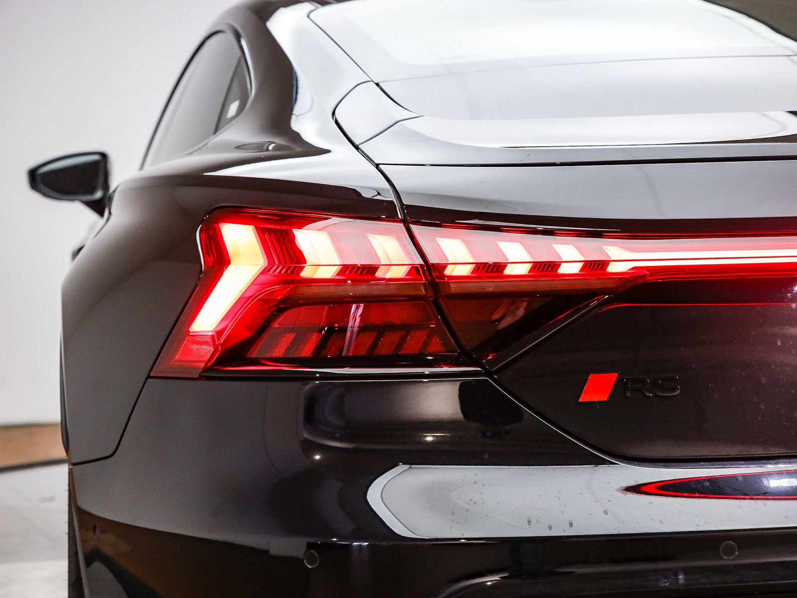 New 2026 Audi RS e-tron GT performance image 21