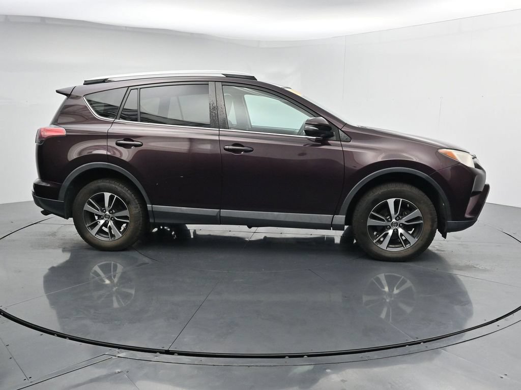 Used 2016 Toyota RAV4 XLE FWD image 9