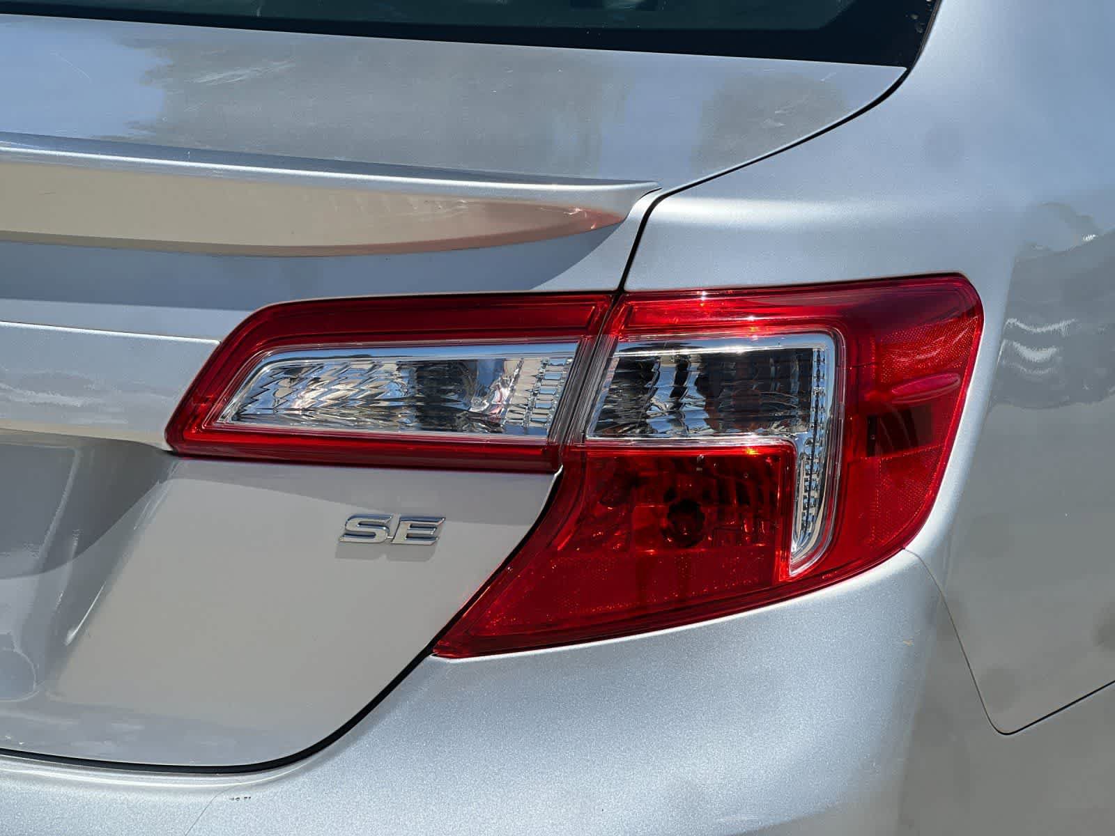 Used 2013 Toyota Camry SE FWD image 25
