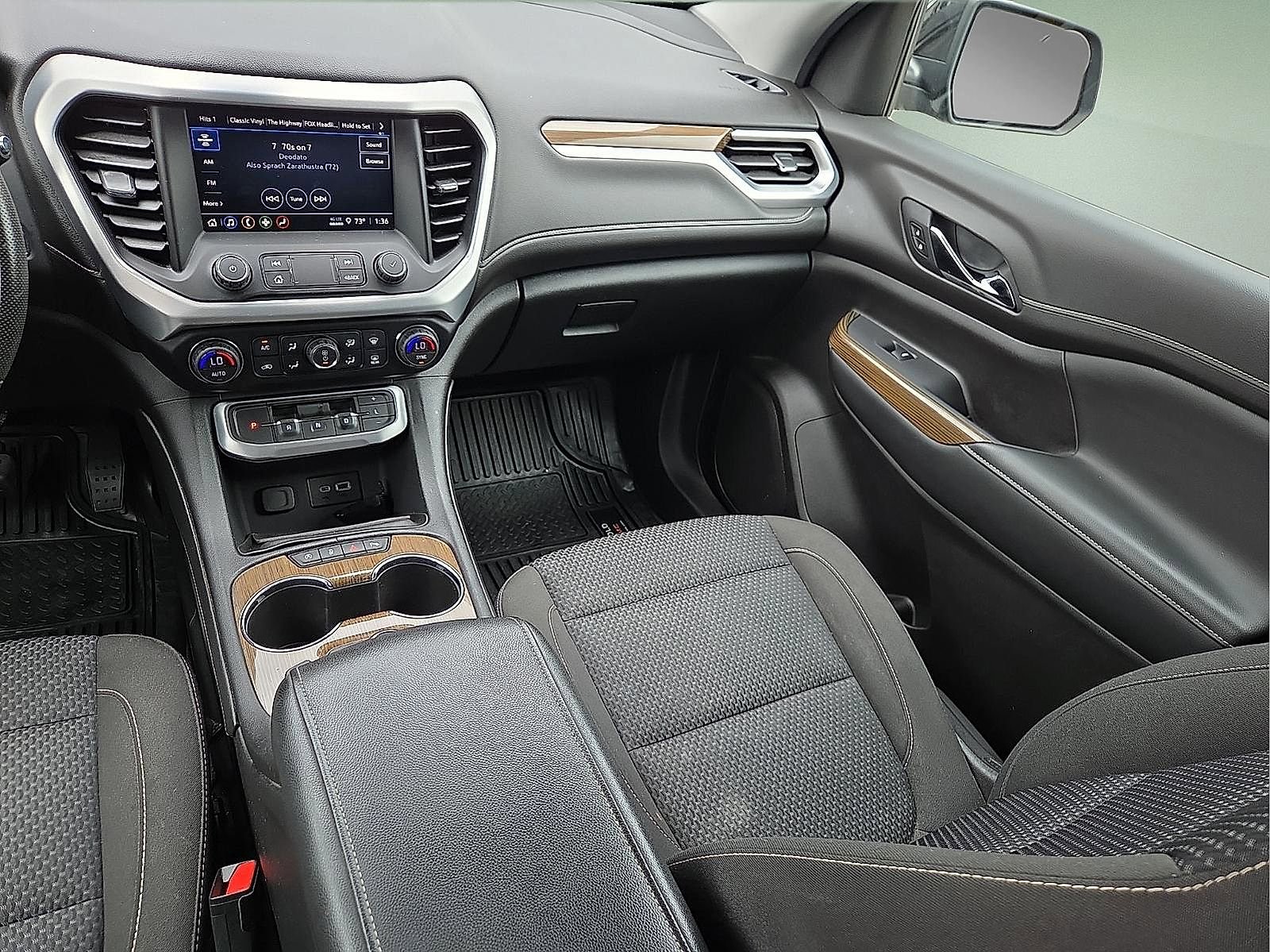 Used 2021 GMC Acadia SLE w/ Driver Convenience Package image 13