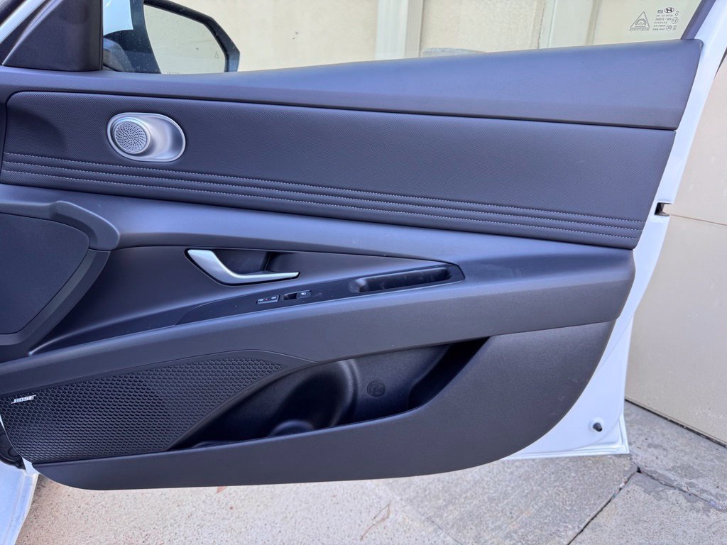 New 2026 Hyundai Elantra Limited FWD image 20