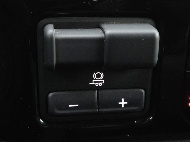 Used 2024 GMC Sierra 1500 Elevation image 5