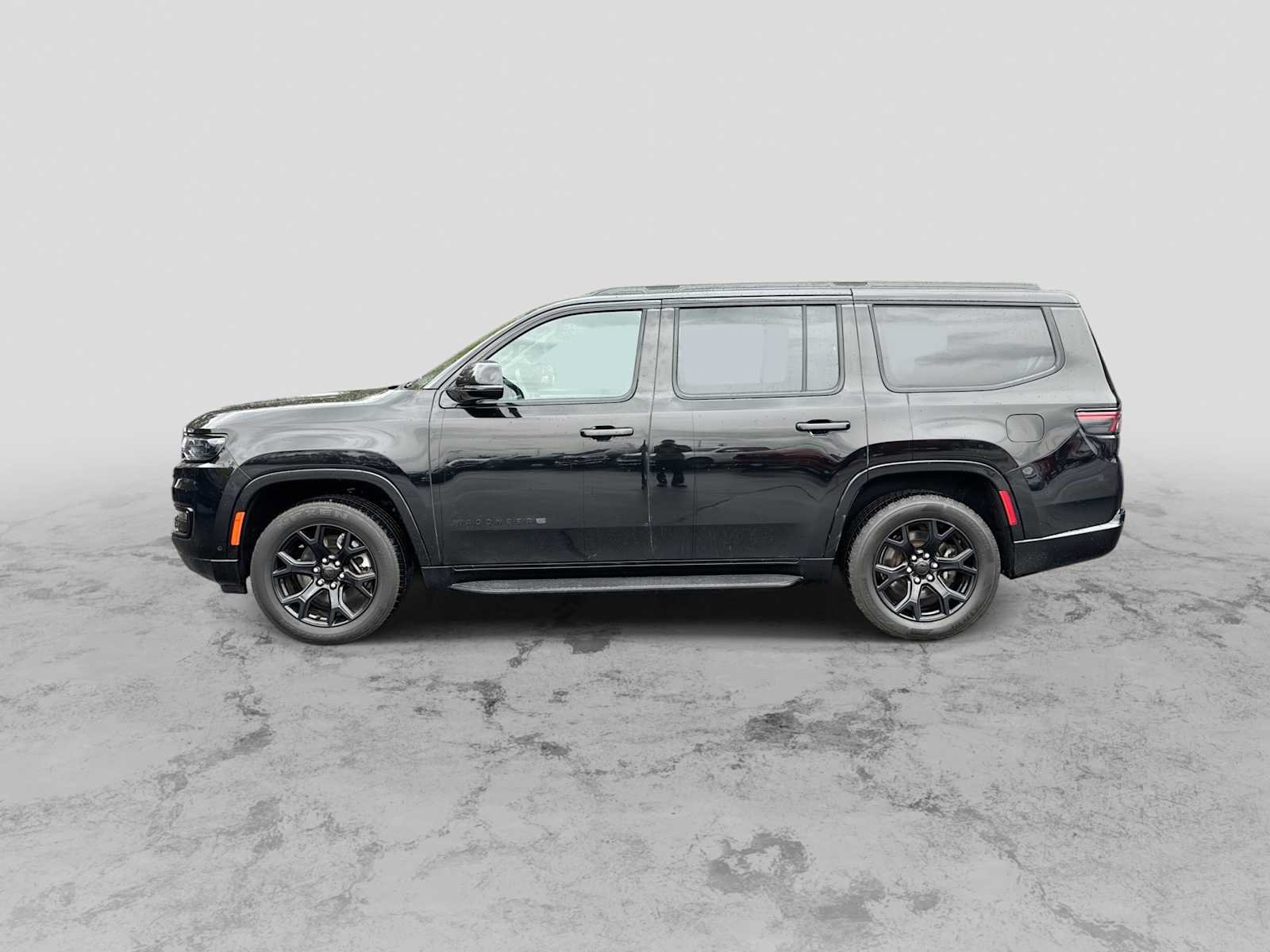 Used 2024 Jeep Wagoneer Series II AWD/4WD image 5