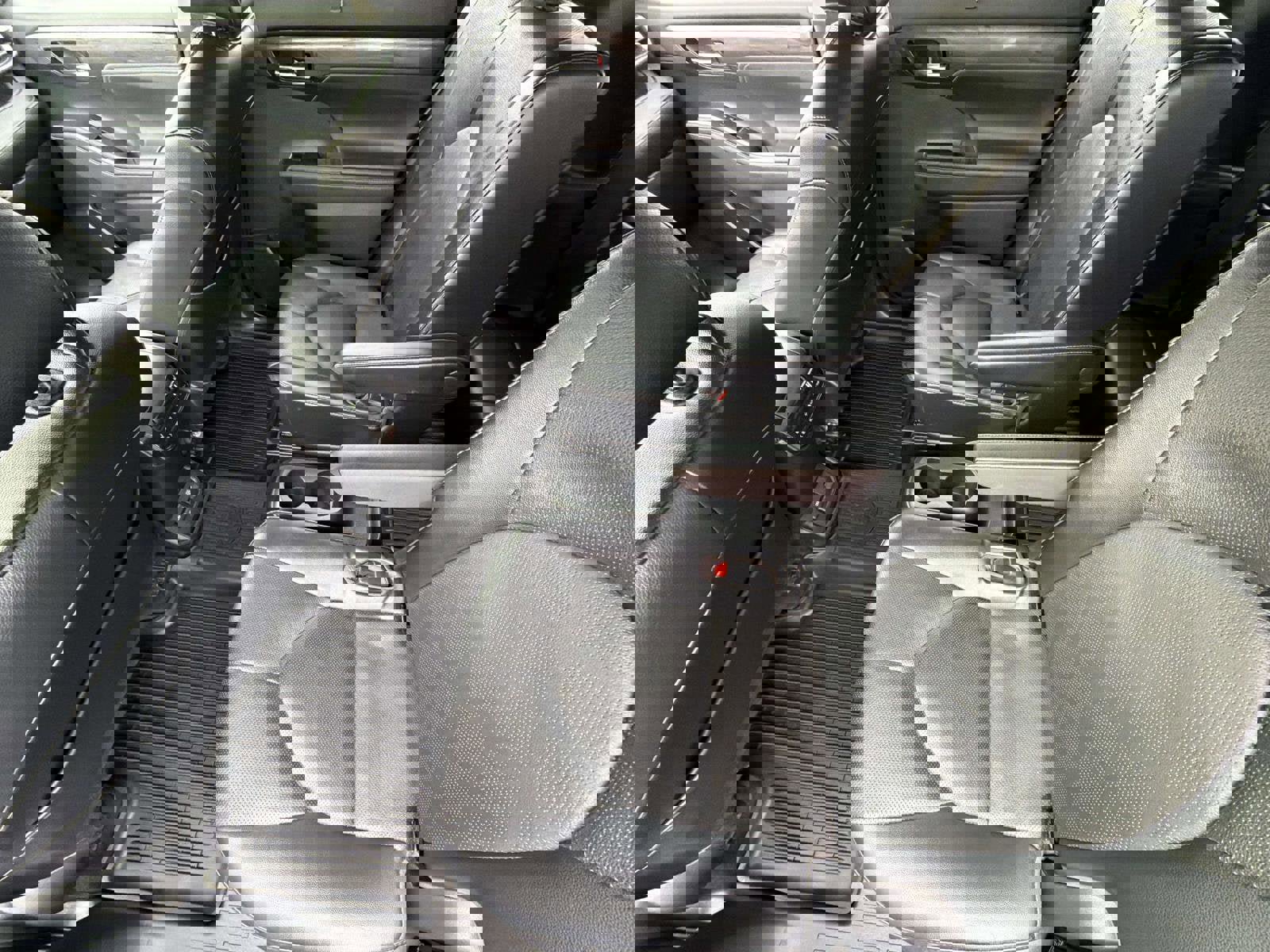 Used 2022 Toyota Highlander Platinum image 4