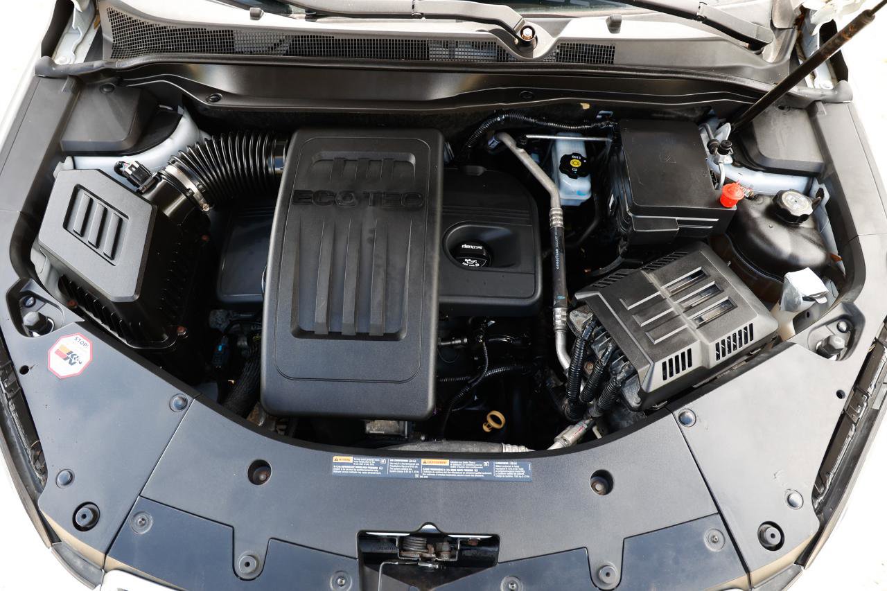 Used 2011 Chevrolet Equinox LT w/ Driver Convenience Package image 38