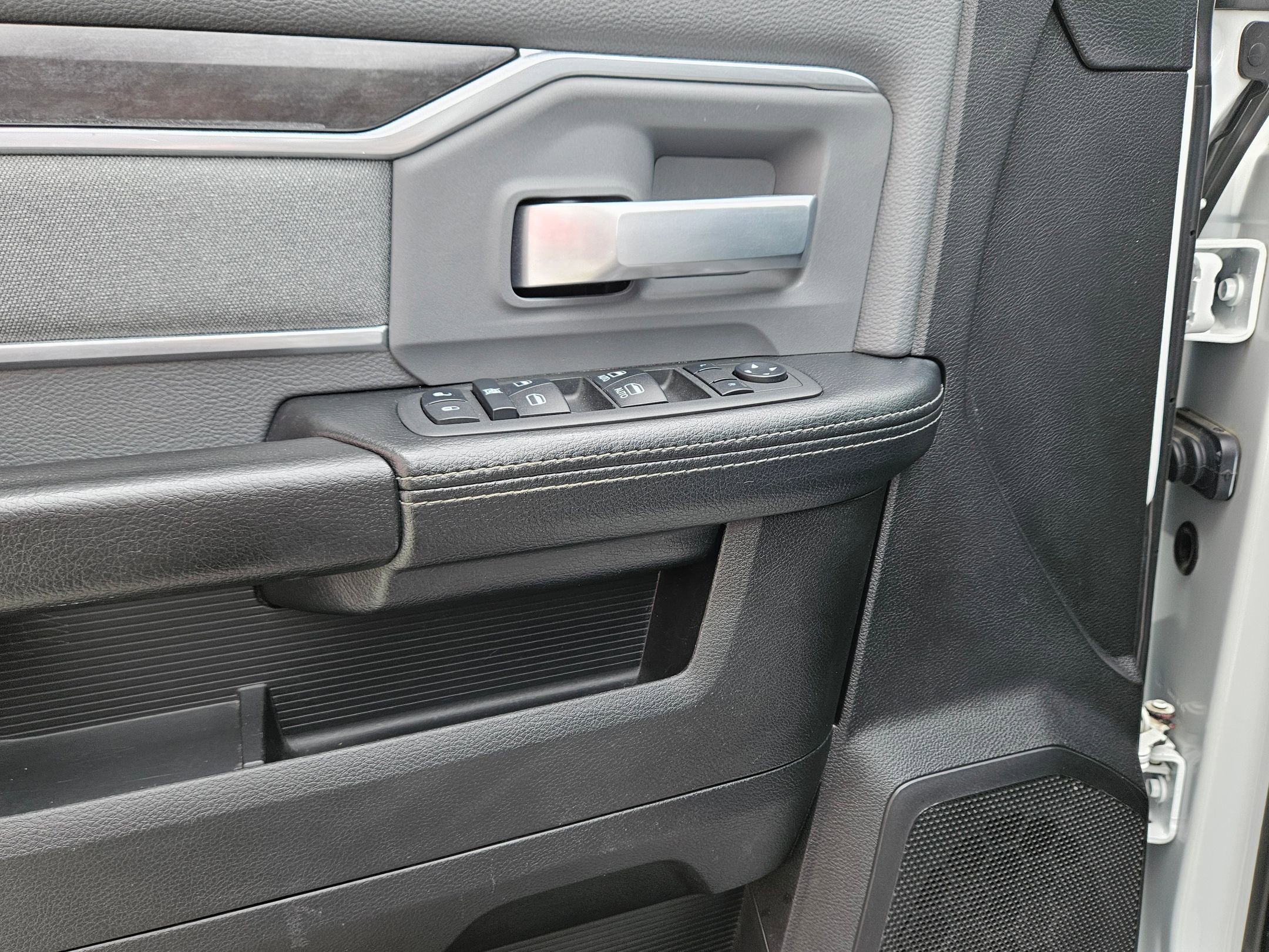 Used 2022 RAM 2500 Big Horn AWD/4WD image 18