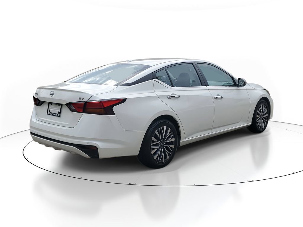 Used 2023 Nissan Altima 2.5 SV image 4