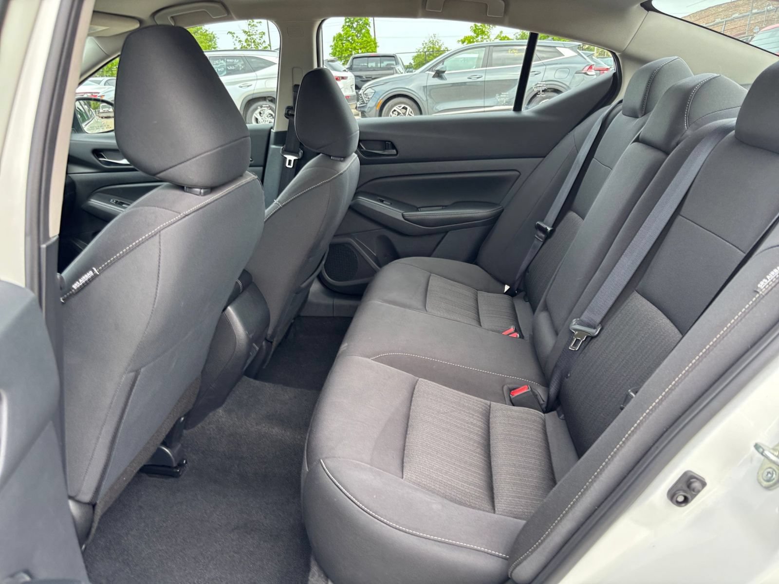 Used 2025 Nissan Altima 2.5 SV FWD image 25
